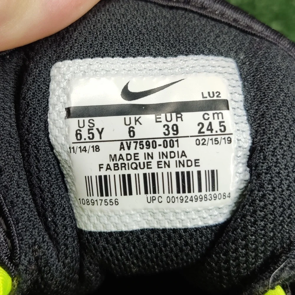 Nike Sneakers Kids 6.5Y Black Air Max Axis AV7590-001 Volt Orange Athletic Shoes